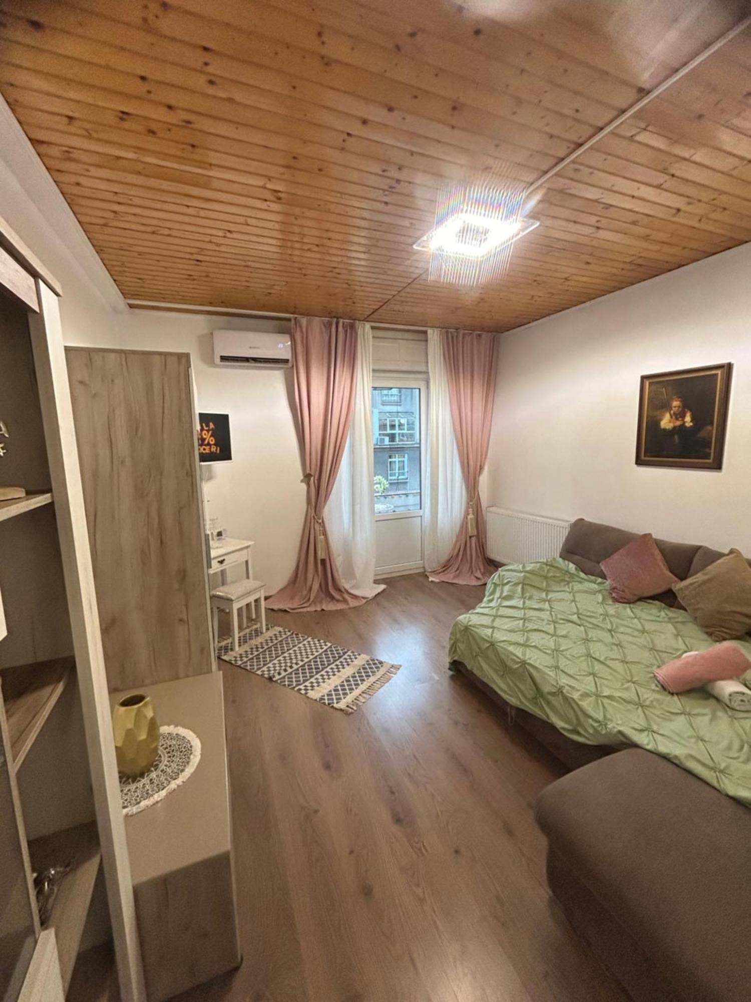 Ferienwohnung Panoramic Terace Victory Boutique Bukarest Exterior foto