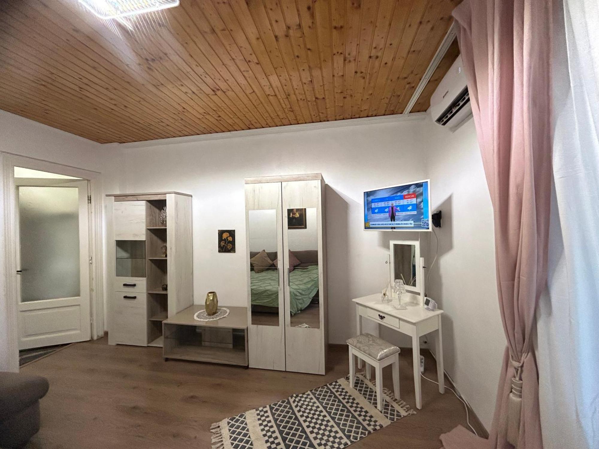 Ferienwohnung Panoramic Terace Victory Boutique Bukarest Exterior foto